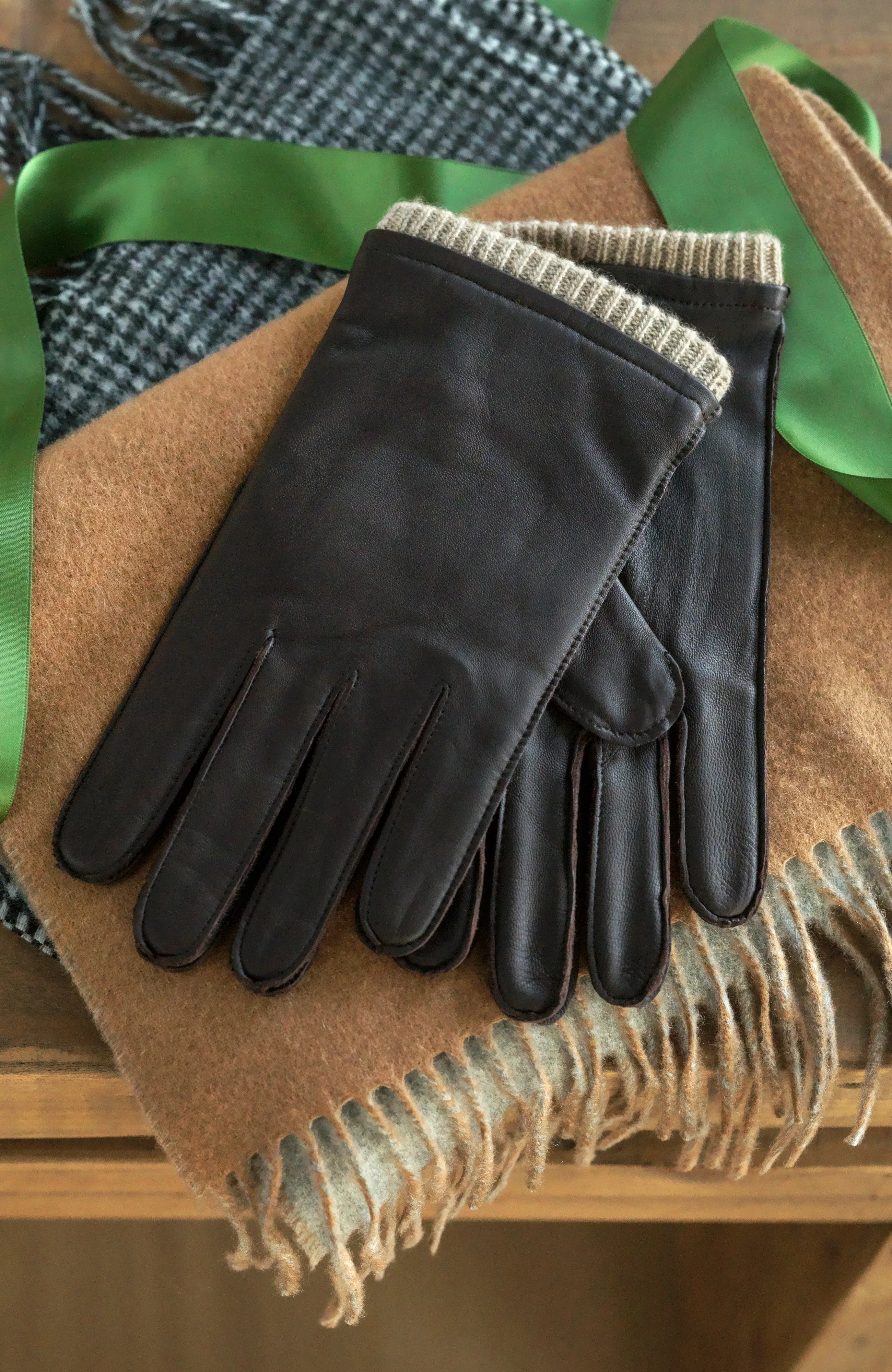 NAPPA LEATHER GLOVE WITH CASHMERE RIB CUFF